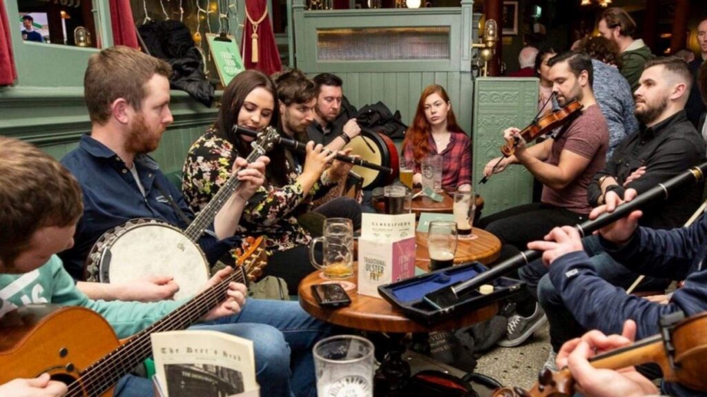 What is Folk Music? A Complete Guide to Its History, Characteristics & Global Influence